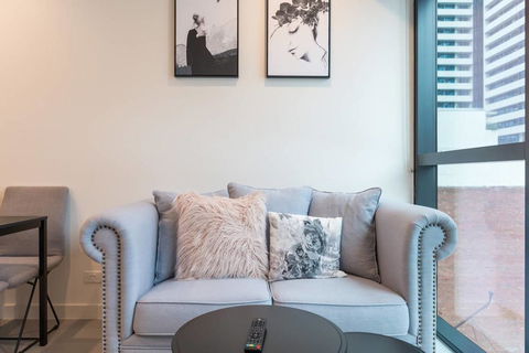 CBD Modern Classic 1 Bedroom Apt@La Trobe Tower - Darwin Holiday 1