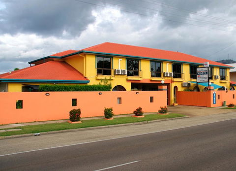 Cedar Lodge Motel - Darwin Holiday 1