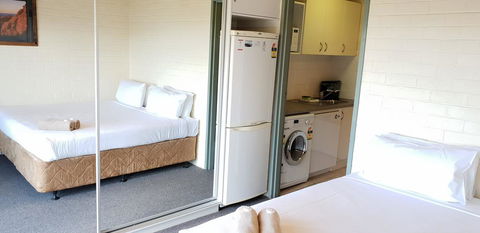 Cedarwood Apartments - Darwin Holiday 3