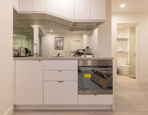 Central 2 Bedroom Deluxe Apartment@La Trobe Tower - Darwin Holiday 3