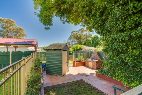 Central Armidale 2-Bedroom Apartment - Darwin Holiday 2