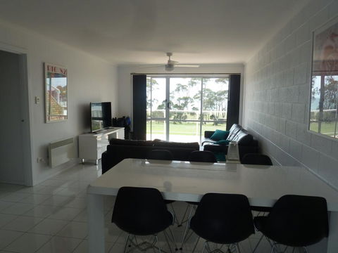 Central Luxury With Fabulous Views - Darwin Holiday 3