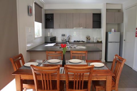 Central Shepparton Apartments - Darwin Holiday 2