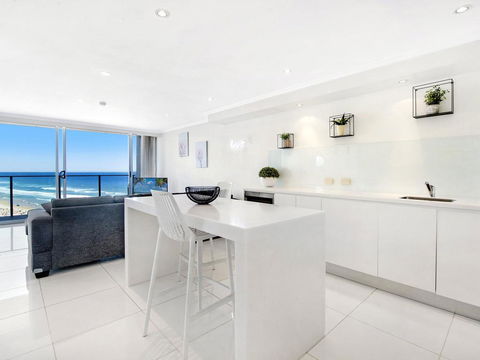 Central Surfers Paradise - Absolute Beachfront - Darwin Holiday 3
