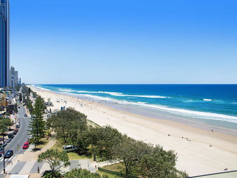 Central Surfers Paradise - Absolute Beachfront - Darwin Holiday 0