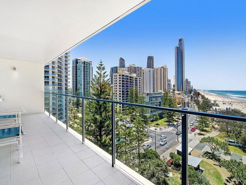 Central Surfers Paradise - Absolute Beachfront - Darwin Holiday 2