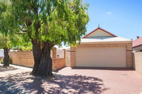 Central Townhouse Margaret River - Darwin Holiday 1