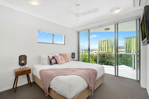 Centrepoint Apartments - Darwin Holiday 1