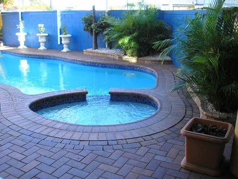 Centrepoint Motor Inn - Darwin Holiday 0