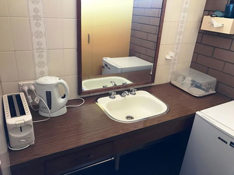 Century Motor Inn - Darwin Holiday 2