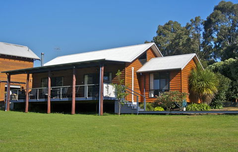 Chalet On Percheron - Darwin Holiday 1