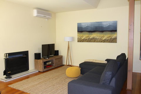 Charbella - Darwin Holiday 0