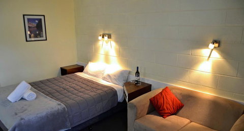 Charles Sturt Motor Inn - Darwin Holiday 0