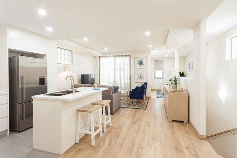 CHARMING BREAM (671I) - Darwin Holiday 3