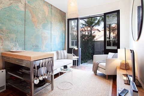 Charming Townhouse Just Steps From The Beach - Darwin Holiday 0
