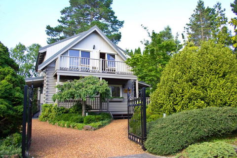 Cherry Cottage - Leura - Darwin Holiday 0