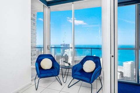 Chevron Renaissance Apartments And Sub Penthouses - We Accommodate - Darwin Holiday 2