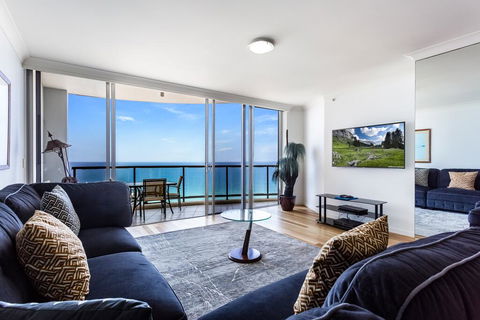 Chevron Renaissance By GCHS - Darwin Holiday 2