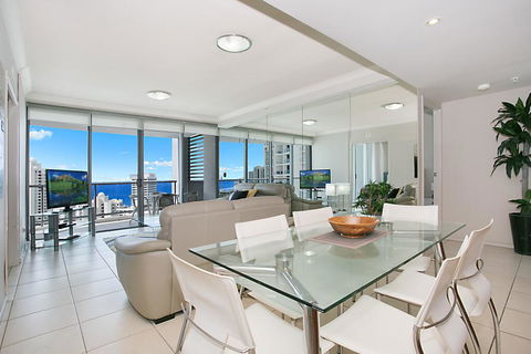 Chevron Renaissance By GCHS - Darwin Holiday 3