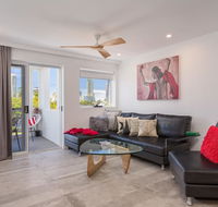 Chevron Sails - Darwin Holiday