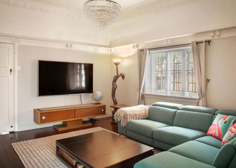 Chic 2 Bedroom Ground Floor Apartment In Trendy New Farm - Darwin Holiday 0