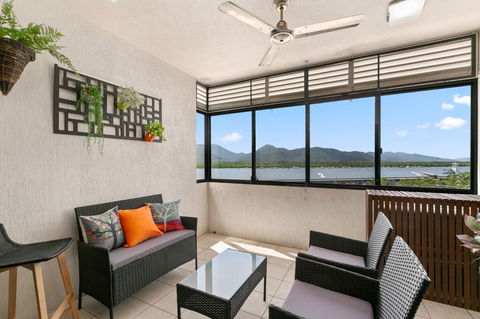 Chic City Apartment With Waterfront Views - Darwin Holiday 0