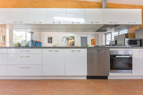 Chic East Sydney Pad - Darwin Holiday 2