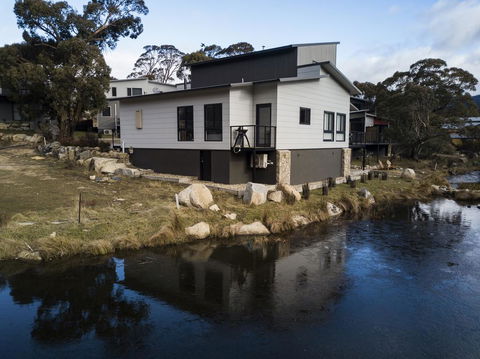 Chloe's Chalet - Darwin Holiday 1