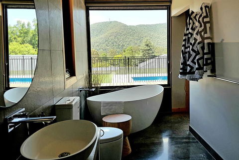 Christina's Luxury Retreat - Darwin Holiday 3