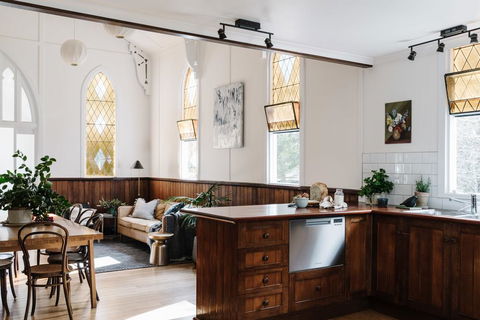 Church Conversion, Private Garden, Family Escape - Darwin Holiday 2
