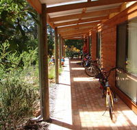 Cinnamon Coloureds Farm Cottages - Darwin Holiday