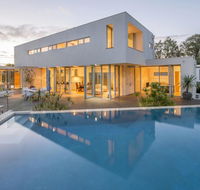 Cinque - Luxury Family Home with Pool Close to Beach and Town - Darwin Holiday