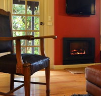 Circa Red London Daylesford - Darwin Holiday