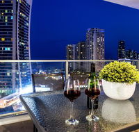 Circle on Cavil Holidays Gold Coast - Darwin Holiday