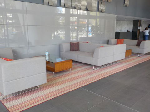 Circle On Cavill - HR Surfers Paradise - Darwin Holiday 3