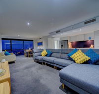 Circle on Cavill 37th Floor Ocean and River Views - Darwin Holiday