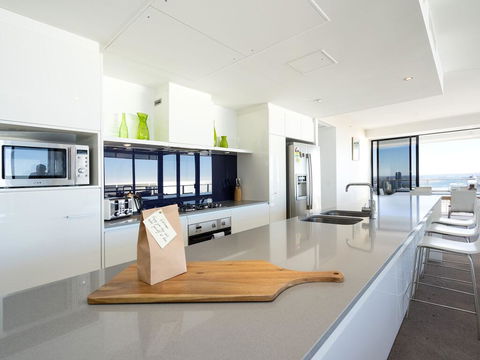 Circle On Cavill 52nd Floor Spacious Skyhome Apartment - Darwin Holiday 2