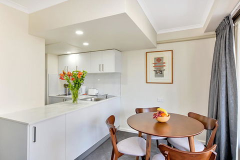 City Apartment At College St - Darwin Holiday 0