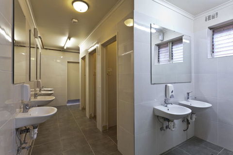 City Centre Budget Hotel - Darwin Holiday 1
