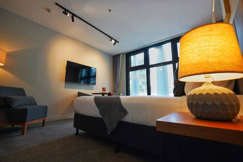 City Edge South Melbourne Apartment Hotel - Darwin Holiday 1