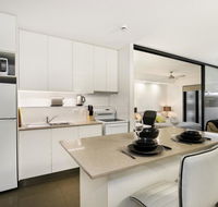 City Getaway Modern Bowen Hills 1 Bedroom with Free WIFI and Parking - Darwin Holiday