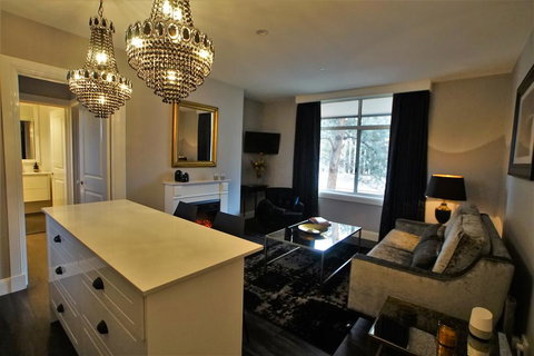 City Life Apartment-full Kitchen & Separate Bedroom - Darwin Holiday 0