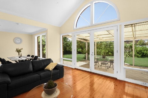 City To Beach - Free WIFI - Free 3 Car Parking - Great Location - Darwin Holiday 0