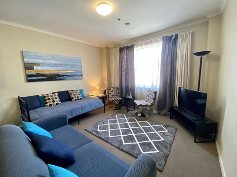 City Views, Pool , Parking & Gym Darling Harbour Sydney Apartment Sleeps 5 - Darwin Holiday 1