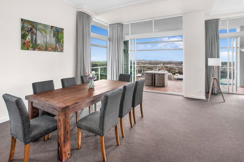 City-Centre Apartment With River Views And Balcony - Darwin Holiday 3