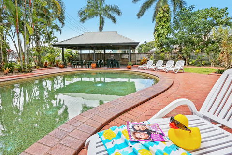 Citysider Cairns Holiday Apartments - Darwin Holiday 2