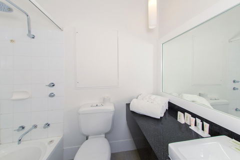 CKS Sydney Airport Hotel (formerly Quality Hotel) - Darwin Holiday 3