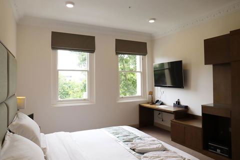 Clarendon Hotel Melbourne - Darwin Holiday 1