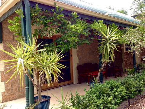 Clarevale Cottage B&B - Darwin Holiday 0
