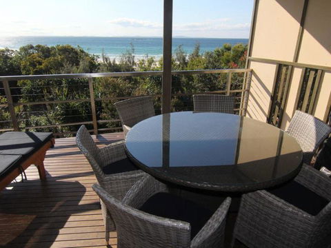 Claytons 5 - Darwin Holiday 2